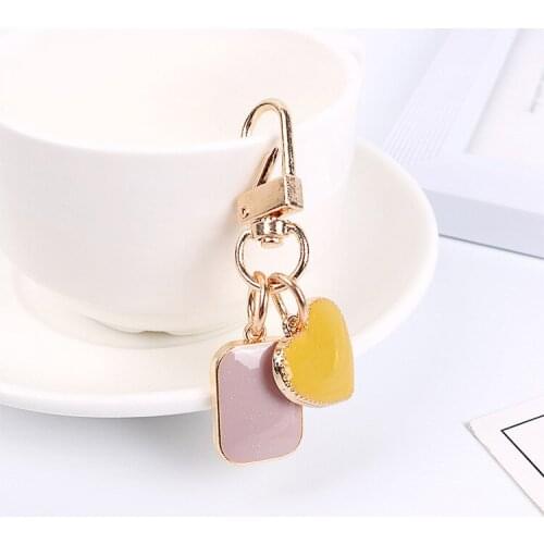 New Dripping Oil Heart Shaped Headphone Cover Keychain Earphone Cover Fashion Keyring Car Holder Jewelry Gift For Women