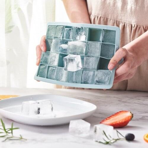 18 Grids Small Silicone Ice Cube Tray With Lid Easy Release Ice Cube Mold Whiskey Bar Accessories