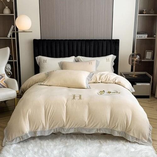 Luxury Super Warm Cosy Velvet Fleece Embroidery Bedding Set Bed Comforter Set four-piece set fitted bed sheet models Pillowcases