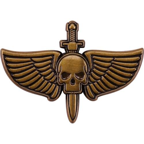 Vintage Enamel Brooch Pins Skeleton Skull Wings Sword Design Badge Jewelry Punk Style Lapel Pin for Bag Jeans Accessory New