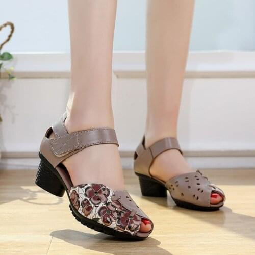 Retro Women sandals Embossed Genuine Leather Splicing Hollow Buckle Strap 4.5CM Square High Heels printing salto alto feminino