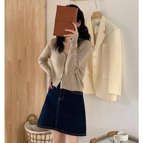 V-neck spring and autumn knit cardigan thin sweater coat womens design sense with short long-sleeved tops