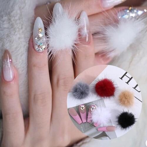 2PCS Nail Decoration Pom Fluffy Plush Ball Removable Cute 3D Soft Pom Detachable Magnetic Fur Ball for Nails Art Decoration