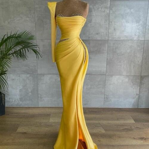 Yellow One Shoulder Evening Dress with Pearls Side Split Prom Gowns Long Sleeve Formal Party Dress Customise