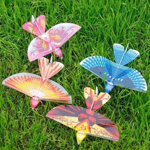 Induction flying bird simulation flapping wing bird toy circling 360-degree P4E3