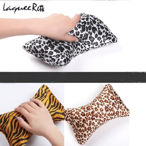 1pcs Nail Tools professional Small Soft Nail Art Hand Rest Pillow Nail Pillow Cushion Holder For Nail Art Beauty Salon