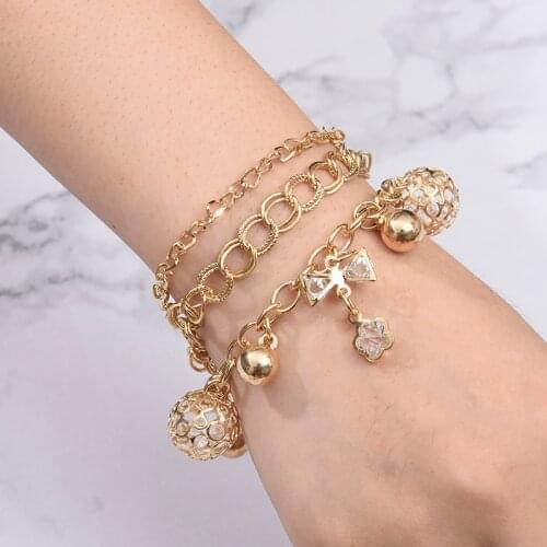 Fashion Gold Color Pearl Beads Bracelets Punk Multilayer Leaf Coin Love Pendant Chain Bracelets for Women 2021 Trend Jewelry