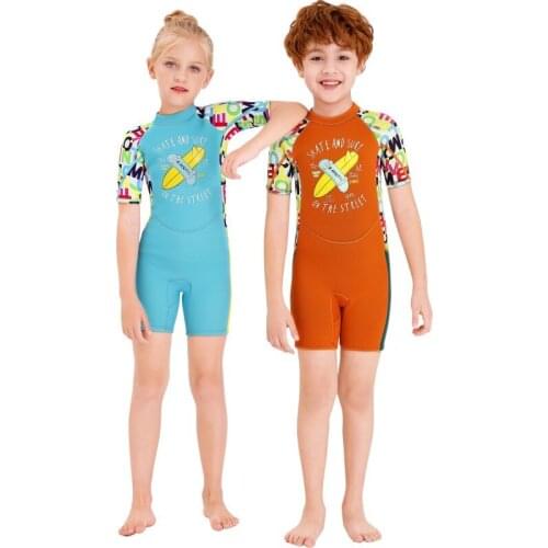 2.5mm Childrens Swimwear Boys Gilrs Body Short-sleeved Warm Swimsuit Childrens Sunscreen Quick Diving Suit New Style