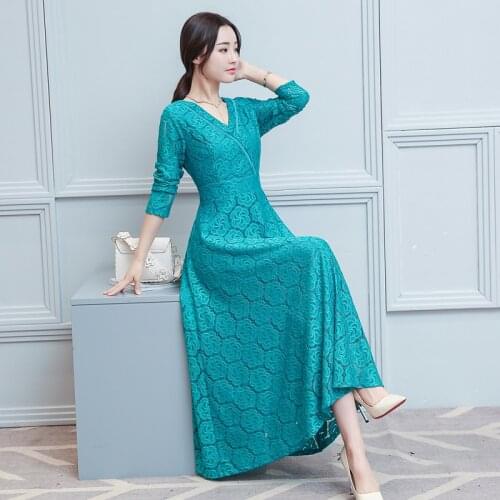 Lace dress Spring and Autumn models 2018 new womens fashion Korean Slim bottoming was thin V neck temperament wild dress