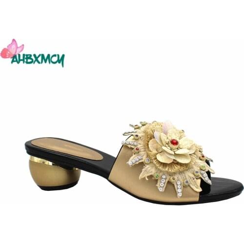 Gold Decorate with Rhinestone 2021 Autumn Mature Style Shoes with Platform Nigerian Ladies Shoes for Party