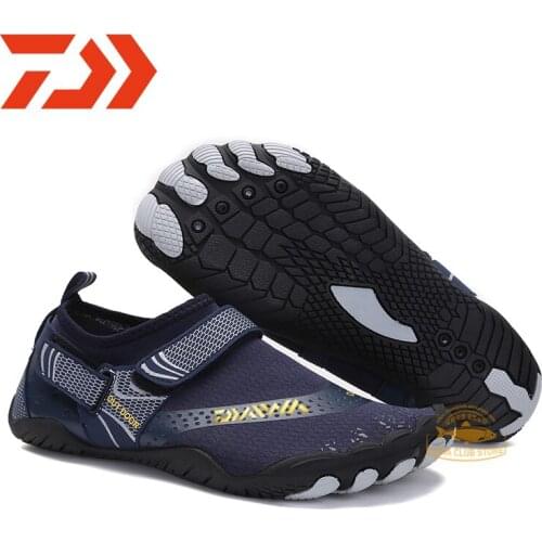 New Professional Climbing Fishing Shoes Daiwa Men Outdoor Cycling Wading Shoes Surf Quick-Drying Dawa Fishing Water Shoes