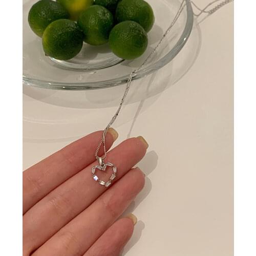 925 Sterling Silver Zircon Shiny Love Heart Pendant Necklace For Women Girl Simple Classic Clavicle Chain