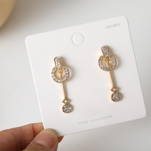 Sweet Girl Fashion Earrings 2020 New Womens Earrings Personality Temperament Super Flash Crystal Long Earrings Hypoallergenic