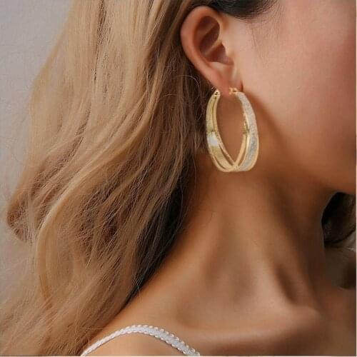 Hot New Statement Large Hoop Earrings For Women Gold Color Round Gold Earring Jewelry For Wedding Anniversary Gift Christmas