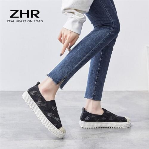 Women Sandals Loafers Lazy Shoes 2021 Summer Sneakers Lady Breathable Shoes Casual Net Hole Shoes White Antiskid Beach Shoes