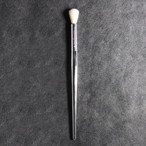 Professional Pointed Eye Blending Brush It Cosmetic Silver Chromed Tapered Eyeshadow Blender Makeup Brush