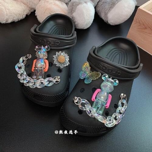 Hot Sale New Design Chains Style Croc Charms Ready to Put On Puppets Fashion Shoes Accessories 3D Cool Shoes Decorations