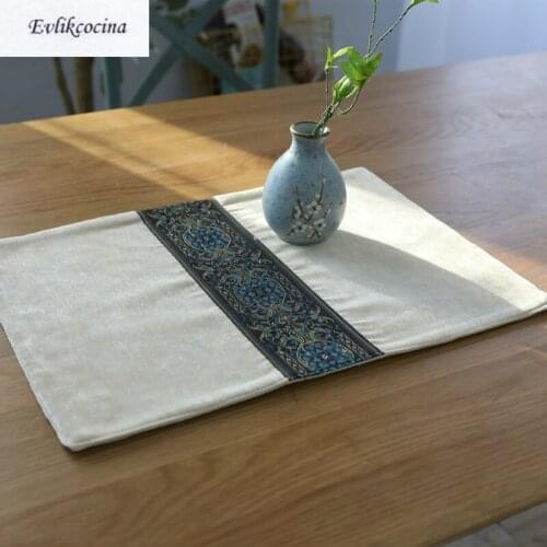 Free Shipping 4 PCS White Flannel Placemat Kitchen Accessories Cotton Cloth Mat Pads Dining Table Placemats Mantel Individual