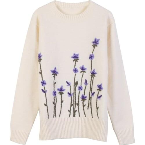 Korean Fashion Women Winter Long-Sleeved Flower Embroidery Loose White Knitted Pullover Top Brand Design New Sweater Christmas