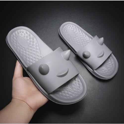 New summer mens personalized sandals and slippers non-slip deodorant silent slippers fashion casual outdoor beach shoes