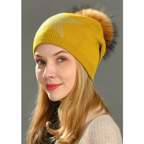 MAOMAOFUR Wool Knitted Casual Beanies Real Raccoon Fur Pom Pom Hat Female Warm Cap With Rhinestone Ladies Winter Fur Star Hat