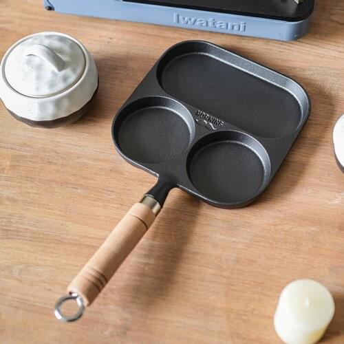 Multi function breakfast egg frying pan non coated pure cast iron healthy durable household roasting omelet pot wood handle