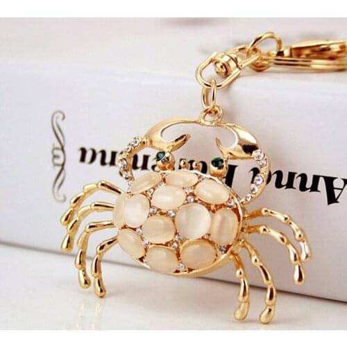 Light Yellow Gold Color Circle Crab Shape Cat Eye Stone Key Chain for Party Gift Fashion Jewelry