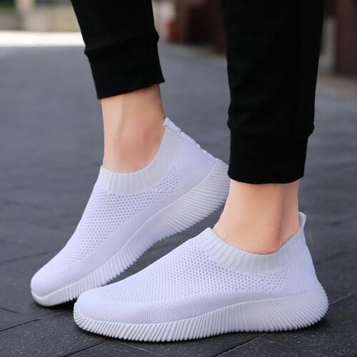 Large size 35-43 womens shoes flying woven breathable mesh sports shoes hollow white casual shoes summer new style