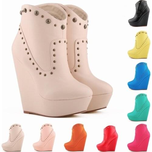 Western Cowgirl Boots Women Autumn Fashion Rivets PU Leather Wedges Boots Platform Pointed Toe Woman Party Ankle Boots High Heel