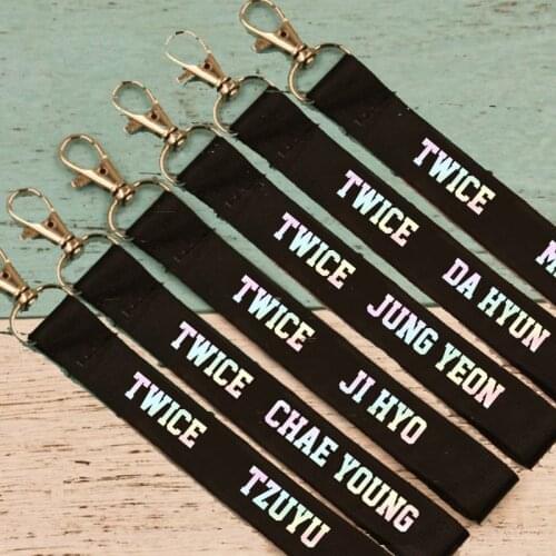 Kpop TWICE Album Signal Tzuyu Pin Dahyun Sana Name Key Chain K-pop Key Ring Pendant Keyring Laser Keychain
