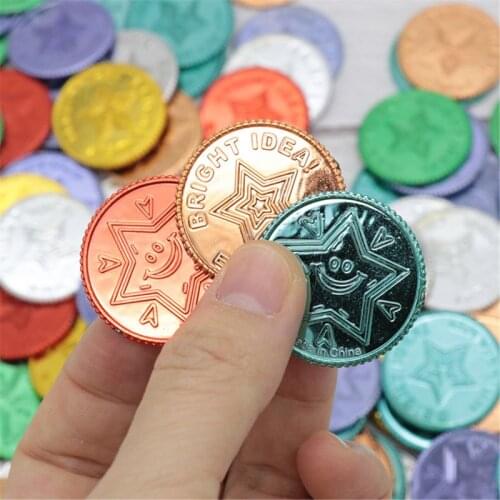 100pcs Lucky Pirate Gold Coins Plastic Play Gold Treasure Coins for Play Favor Party Supplies, Pirate Party Treasure Hunt