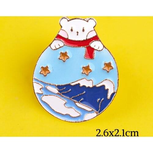 Lapel Pins Creative Polar Bear Brooches Women Hat Pin Mens Jackets Backpack Badge for Snow Mountain Enamel Metal Brooch Jewelry