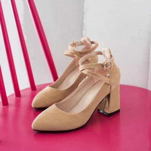 In 2018 the new thick with high heel strap grinding size code 31 1823-43 pointed womens shoes