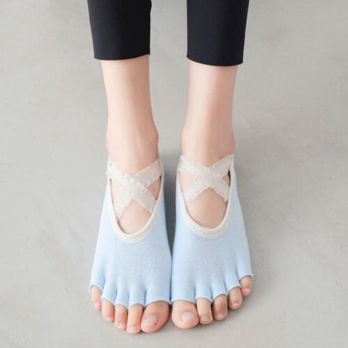 Women Five Fingers Yoga Socks Breathable Cross Straps Pilates Sock Silicone Grip Anti Slip Lace Dance Socks for Fitness Sport