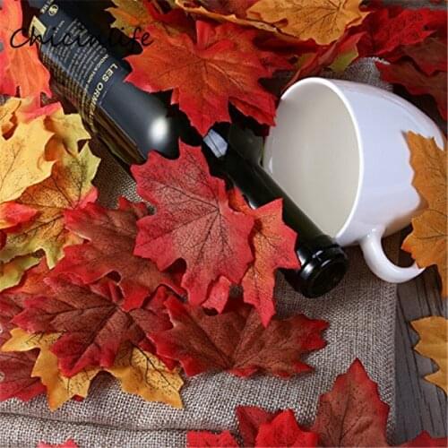Chicinlife 50Pcs Fall Colored Artificial Silk Maple Leaves Wedding Party Decoration Home Thanksgiving Christmas Decoration