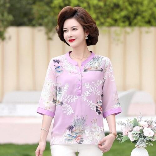New Moms 2021 foreign style middle-aged and old womens T-shirt middle-aged fashion base Chiffon sleeve spring summer top