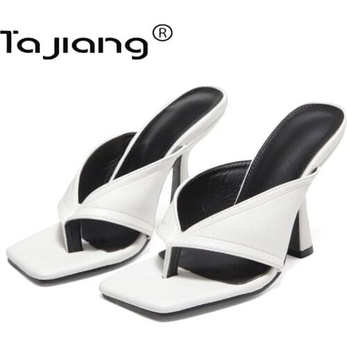 Ta Jiang New authentic fashion casual simple summer ladies sandals, metal rhinestone square toe flip flop sandals T0095