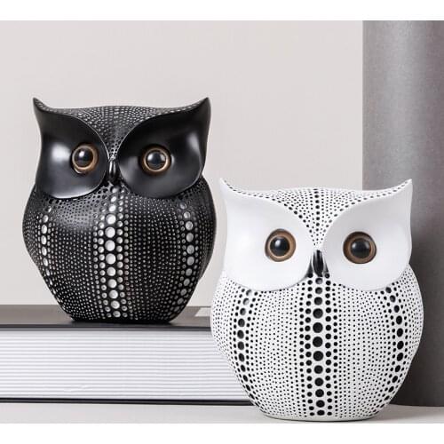 Black And White Owl Statue Creative Decoration Resin Animal Sculpture Modren Home Decoration For Living Room Simulation Ornament