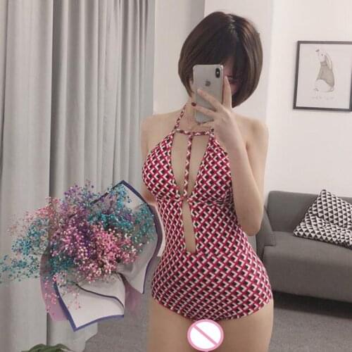 The new one-piece swimsuit gathers sexy hot spring beach girls with bare back and tiny breasts