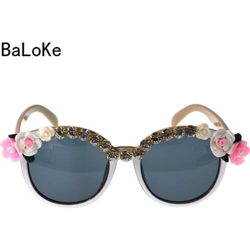 Fashion Baroque Retro Crystal Stone Oversize Cat Eyes Women Sunglasses Brand Designer Sexy Female Fashion Outdoor Sunglasses