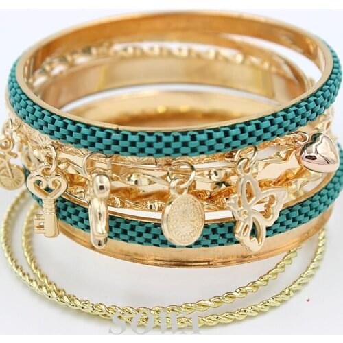 Qiaocaner Golden Bracelets
