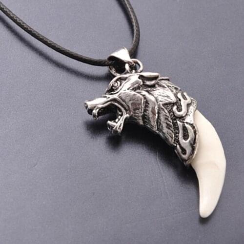Punk Amulet Fang Tooth Jewelry Spike Necklace Wolf Tooth Men