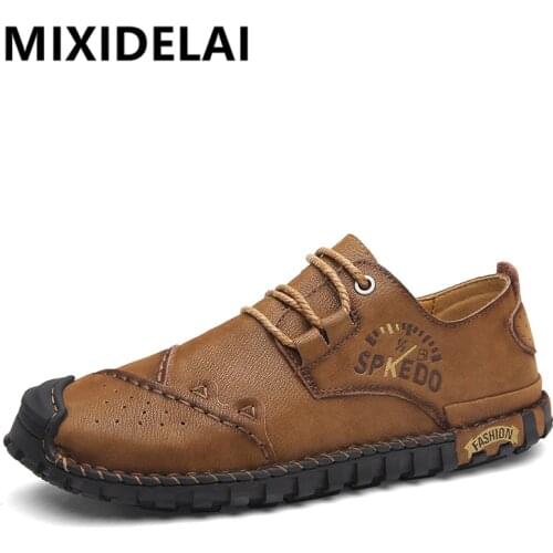 New Mens Casual Shoes Men Leather Loafers Flat Handmade Breathable Moccasins Designer Style Walking Shoes Comfortable Sneakers