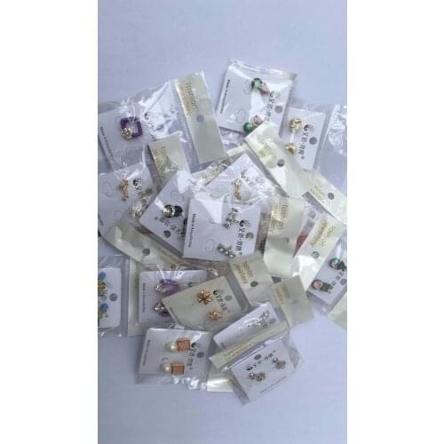 MAIYAJOO Dangle Earrings