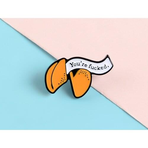 Cartoon Fun Yellow Lucky Cookie Real Enamel Brooch Alloy Badge Denim Clothes Bag Pin Cute Sweet Woman Jewelry Accessories Gift