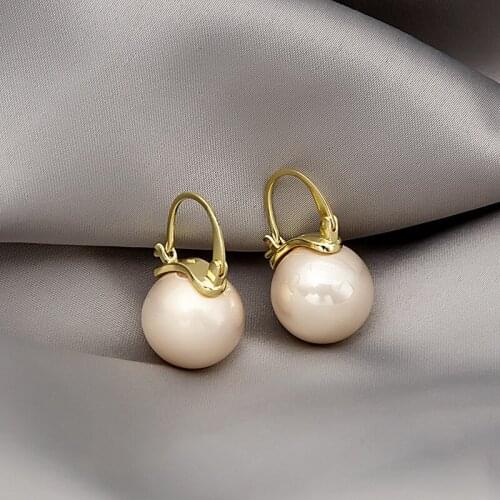 VSnow Korean Fashion Oversize Simulation Pearl Flower Hoop Earring for Women Gold Color C Shape Rhinestone Metal Earring Jewelry