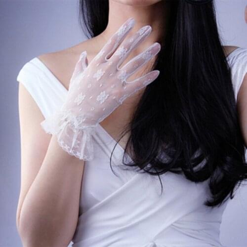 Multiple Colour Elastic Mesh Cloth Party Formal Etiquette Glove Women Nightclub Sexy Short Lace Princess Erotic Dance Gloves A71