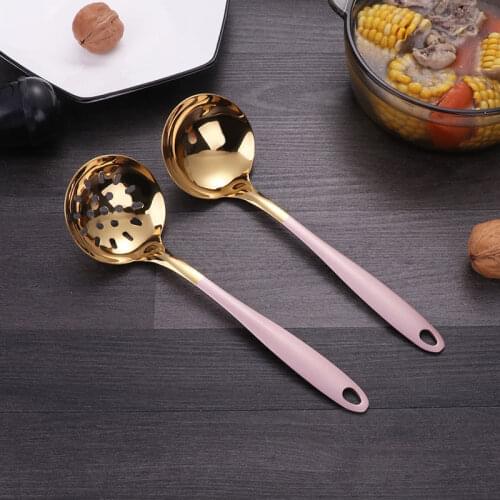 Creative New Soup Spoon Long Handle Kitchen Strainer Solid Color Cooking Colander Kitchen Scoop Plastic Tableware Colander Hot B