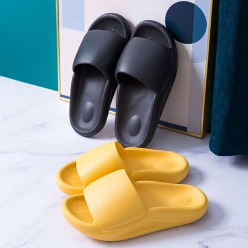 Summer Beach Slippers Unisex Thick Platform Slippers Indoor Bathroom Shower Slippers Anti-slip Shoes Non-Slip Thick Sole Sandal