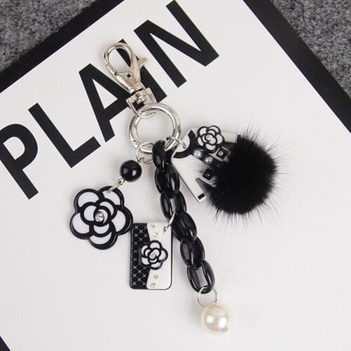 Creative Pearl Handbag Keychain Fashion Key Ring Cute Keyrings for Women Girls Bag Charm Key Chain Pendant Popilar Friends Gifts
